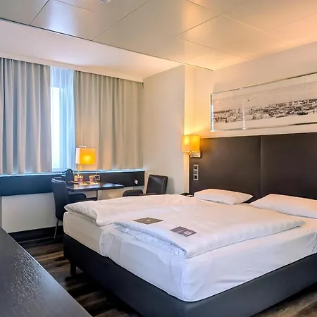 Park Inn By Radisson Berlin Alexanderplatz-3