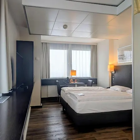 Park Inn By Radisson Berlin Alexanderplatz-2