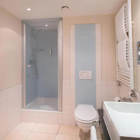 Best Western Plus Grand Hotel Victor Hugo-3