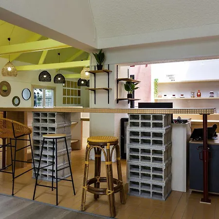 Greet Hotel Villeneuve La Garenne - Renove-2