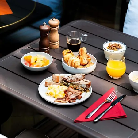 Mercure Paris La Defense Grande Arche-2
