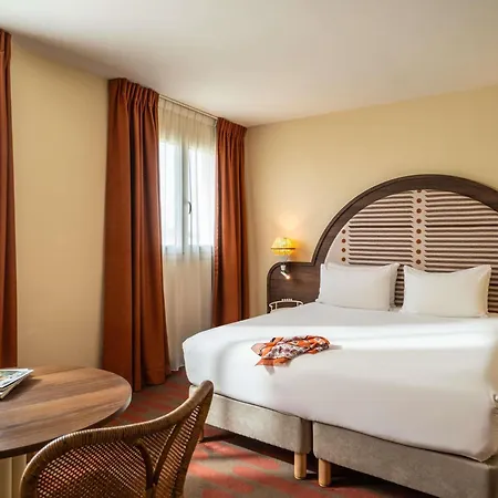 Mercure Arles Centre Arenes-3