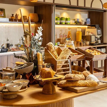Mercure Arles Centre Arenes-3