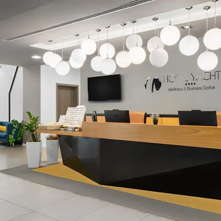 Hotel Yacht Wellness & Business-2
