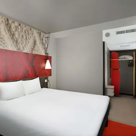 Ibis Budapest Heroes Square-2