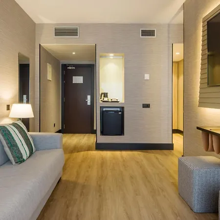 Ilunion Suites Madrid-2