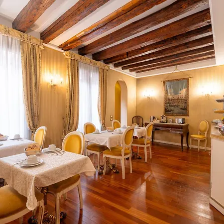 Casa Pisani Canal-3