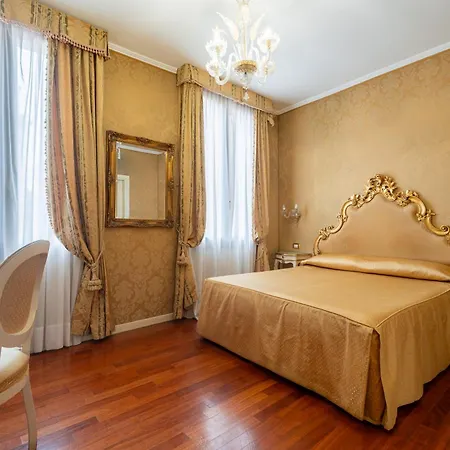 Casa Pisani Canal-3
