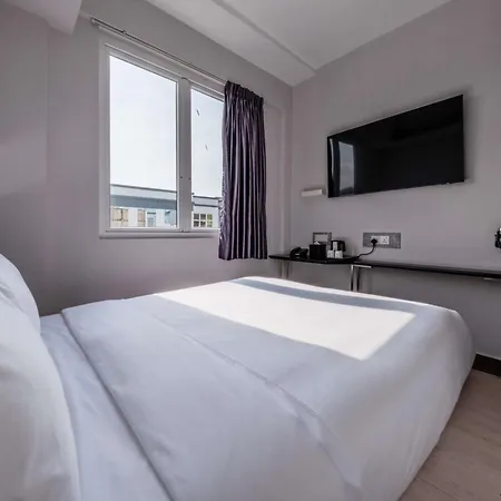 Ibis Budget Singapore Vanda-2