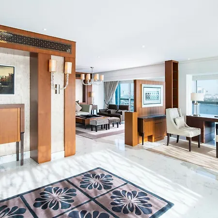 Sheraton Dubai Creek Hotel & Towers-2