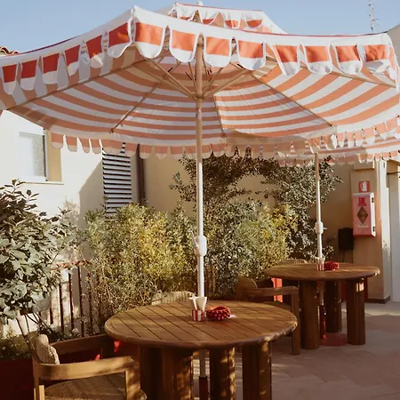Hotel Italia-2