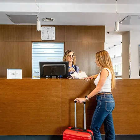 Holiday Inn Express Barcelona City 22@ By Ihg-3