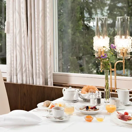 Hotel Waldhaus Sils-3