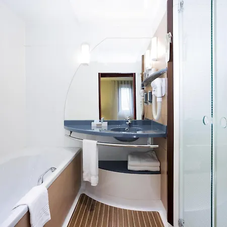 Novotel Suites Paris Montreuil Vincennes-2