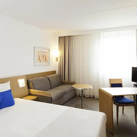 Novotel Chartres-2