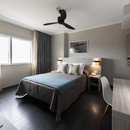 Hotel Combarro-3