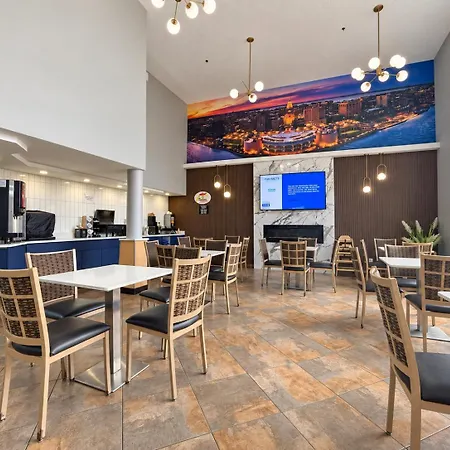 Super 8 By Wyndham Madison South-2