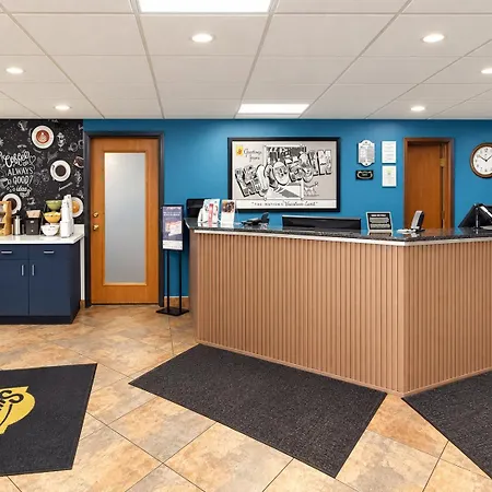 Super 8 By Wyndham Madison South-3