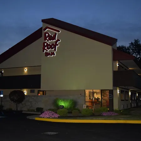 Red Roof Inn Utica-3