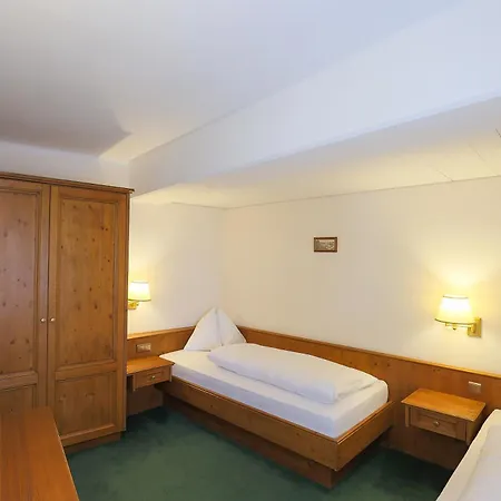 Hotel Dachstein-3