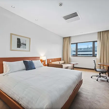 Novotel Canberra-3