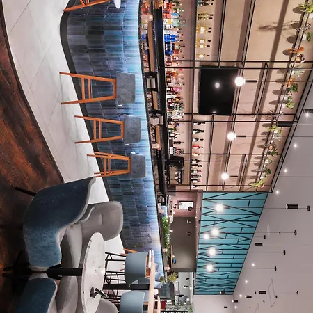 Courtyard By Marriott London Gatwick Airport-2