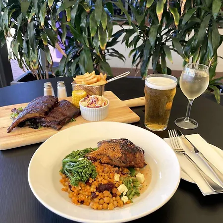 Mercure Bunbury Sanctuary Golf Resort-2