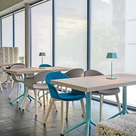 Ibis Locarno-2