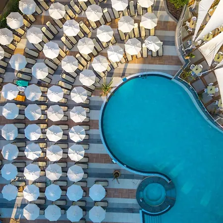 Hotel Marvel - Fully Renovated Free Beach Access-3