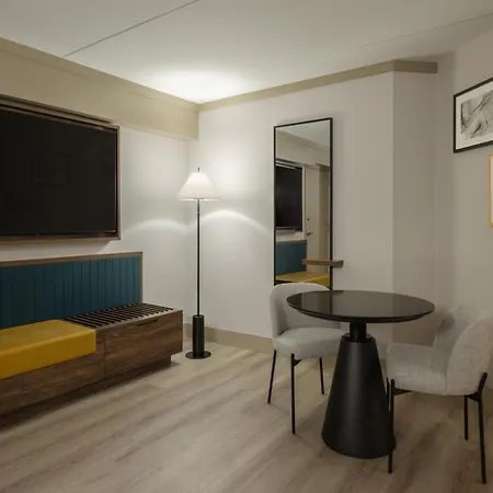 Hilton Winnipeg Airport Suites-2