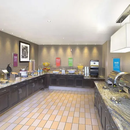 Hampton Inn & Suites Annapolis-3