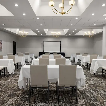 Embassy Suites By Hilton Cincinnati Northeast - Blue Ash-3