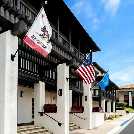 Fairfield Inn & Suites San Diego Old Town-2