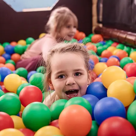 Familien Wellness Hotel Seeklause GmbH&CoKG mit großem Abenteuerspielplatz Piraten-Insel-Usedom Kinder immer All-Inklusive&Getränke ganztags inklusive-3
