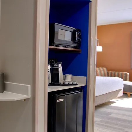 Holiday Inn Express Hotel & Suites Byram By Ihg-3