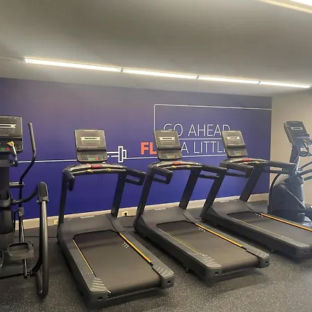 Holiday Inn Express Hotel & Suites Pittsburgh Airport By Ihg-2