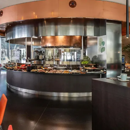 Novotel Barcelona City-3