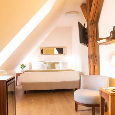 Hotel Golden Key Prague Castle-2