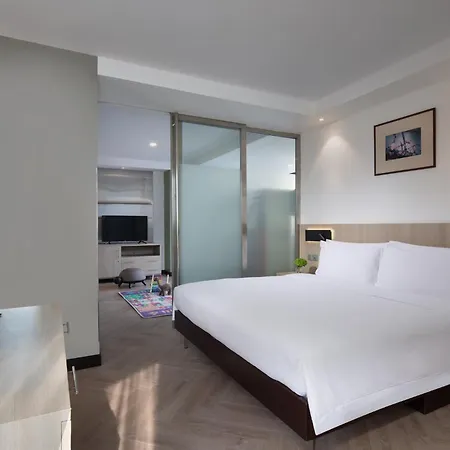 Holiday Inn Shanghai Vista-2