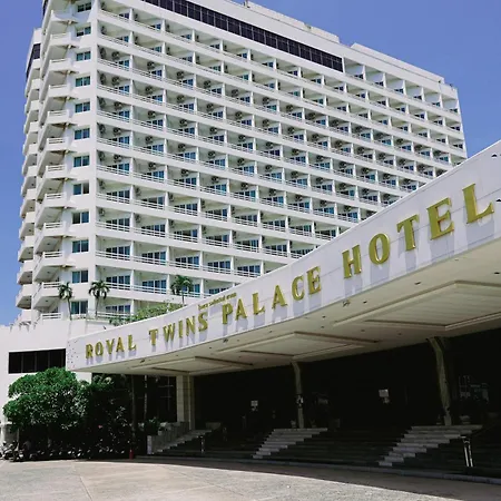Royal Twins Palace Hotel-3