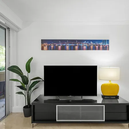 The Mutiny Luxury Suites Hotel-3