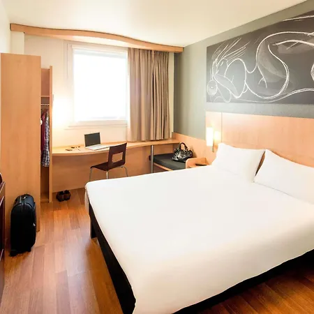 Ibis Barcelona Meridiana-2