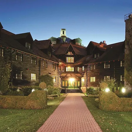 Fairmont Le Chateau Montebello-2
