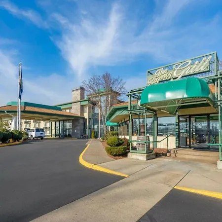Red Lion Hotel Rogue Regency Medford Airport-2