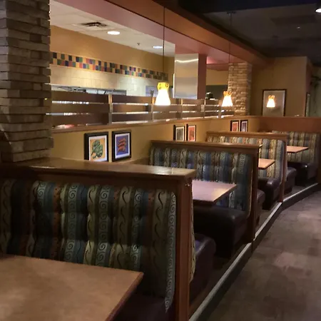 Wyndham Grand Executive Center Little Rock Airport-3
