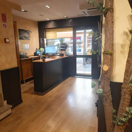 Hostal Avenida Barajas-3