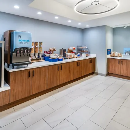 Holiday Inn Express Hotel & Suites Lander By Ihg-3