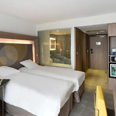 Novotel Avignon Centre-2