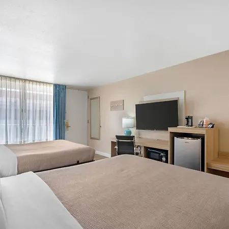 Quality Inn & Suites Conference Center-3