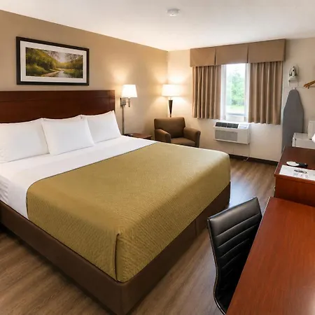 Econo Lodge Cartersville-Emerson Lake Point-2